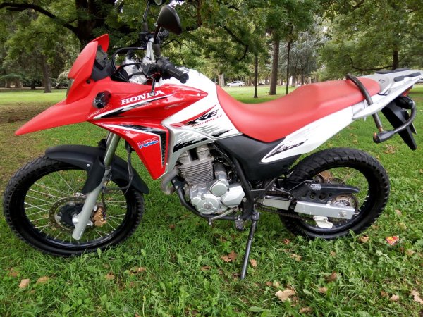 Honda XRE 300 puesta a punto y mantenimiento