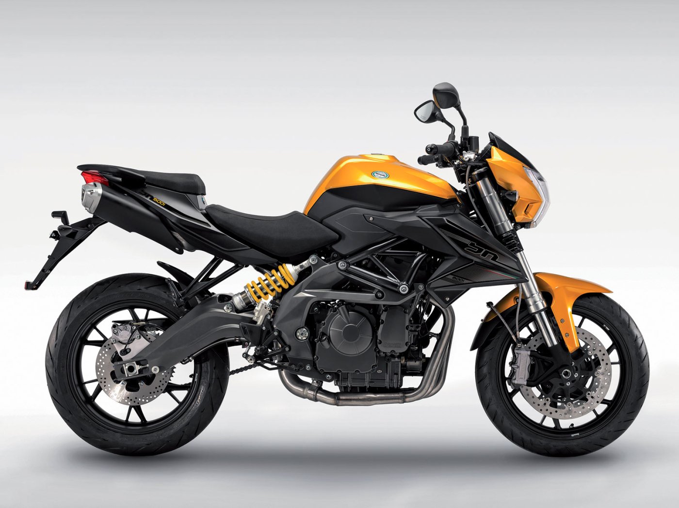 Benelli TNT 600 manual taller en pdf