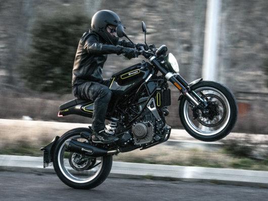 Husqvarna-Svartpilen-401-torque motor